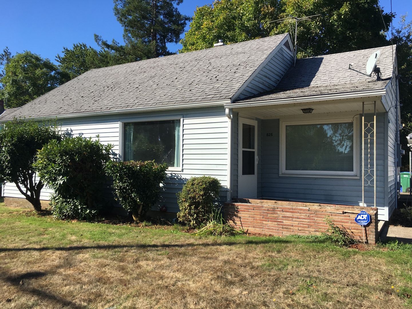 Portland House: 825 SE 141st Ave