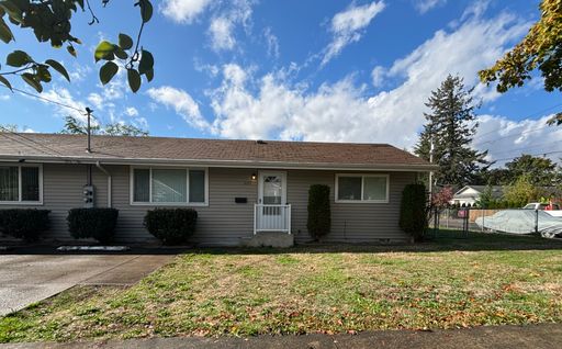 Newly Update 2 Bedroom Home! – photo 1