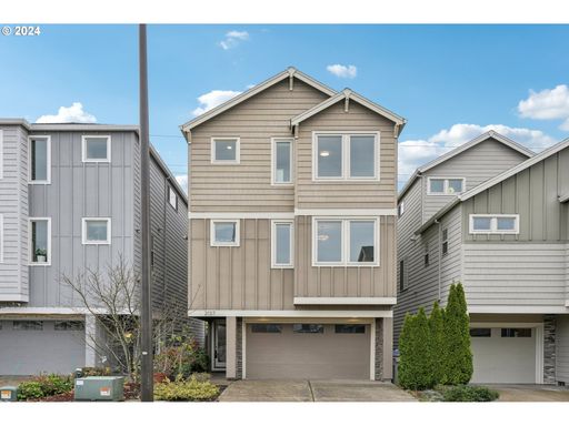 Beautiful 4 Bedroom Home For Rent Starting July 1st! – photo 1