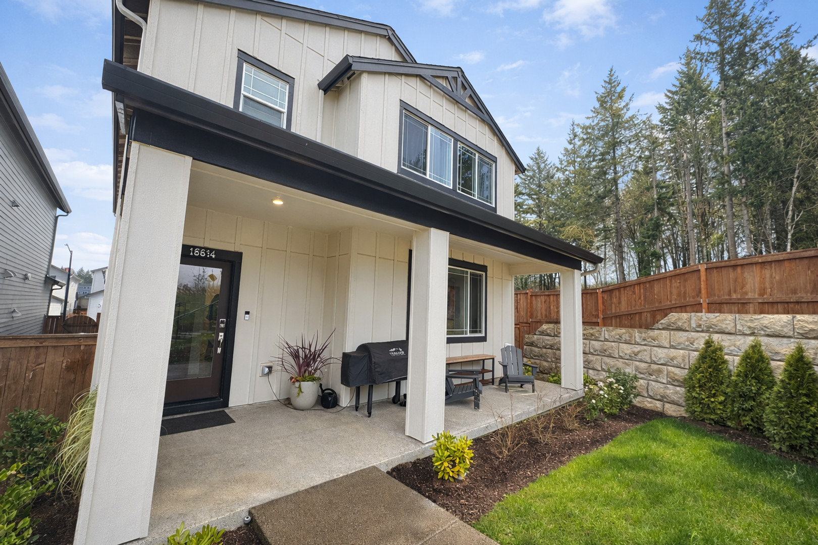 Tigard House: 16614 SW Noosa Court