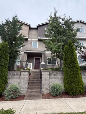 Rent-Ready 4-Bedroom Home in the Heart of Bethany! – photo 1