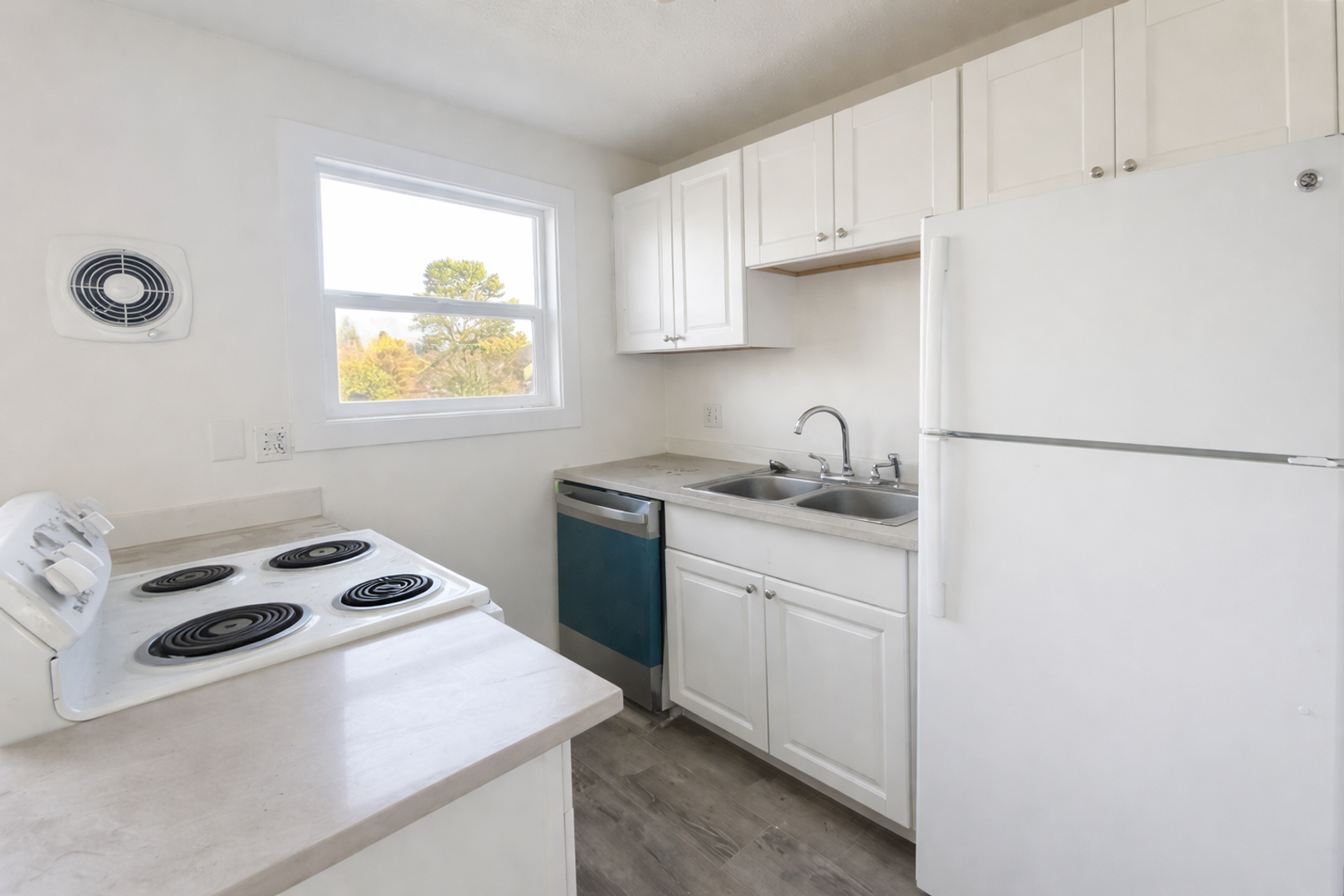 Beaverton Apartment: 6350 SW 124th Ave