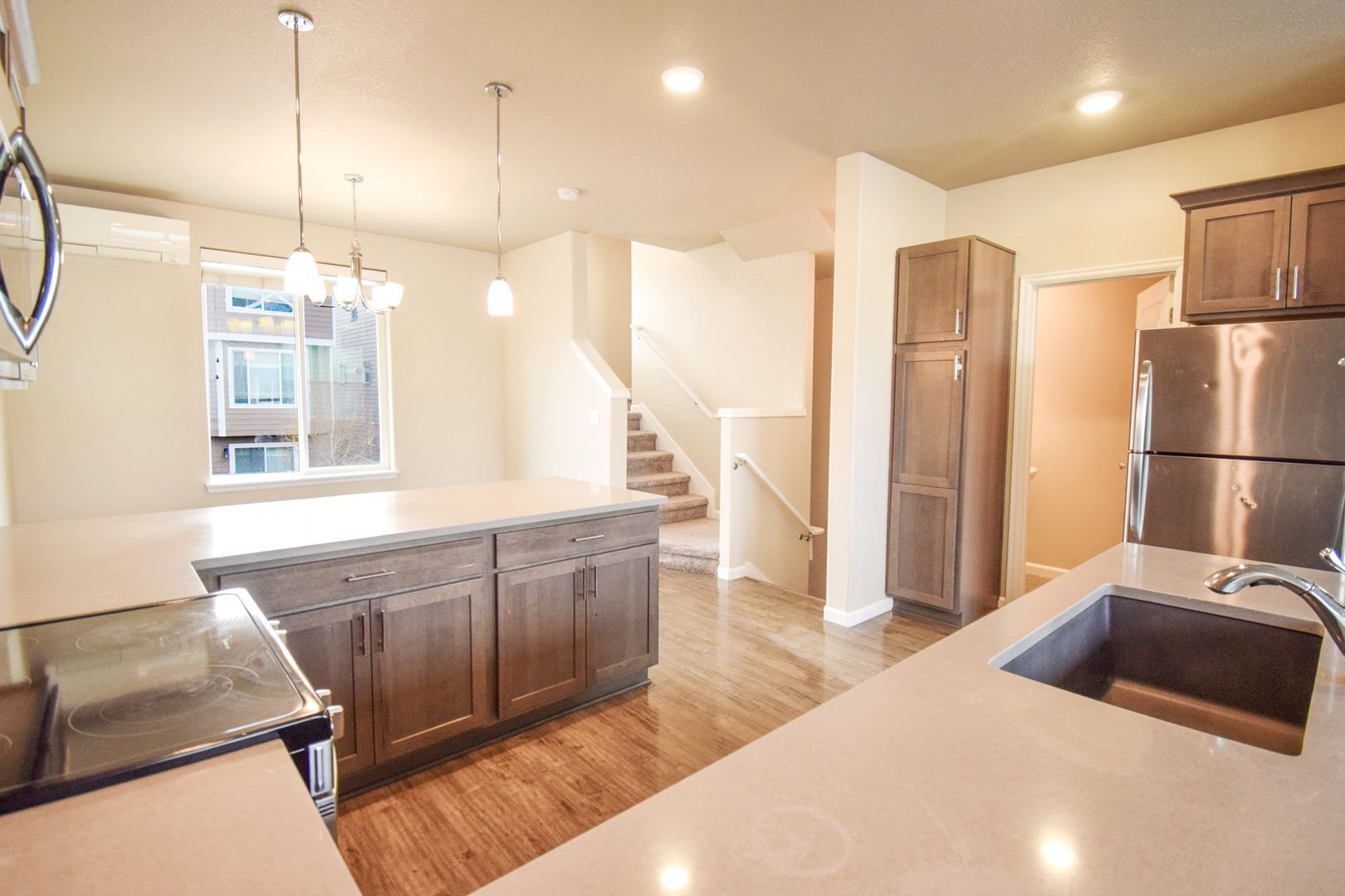 Beaverton Townhome: 16571-16689 SW Barsotti Street