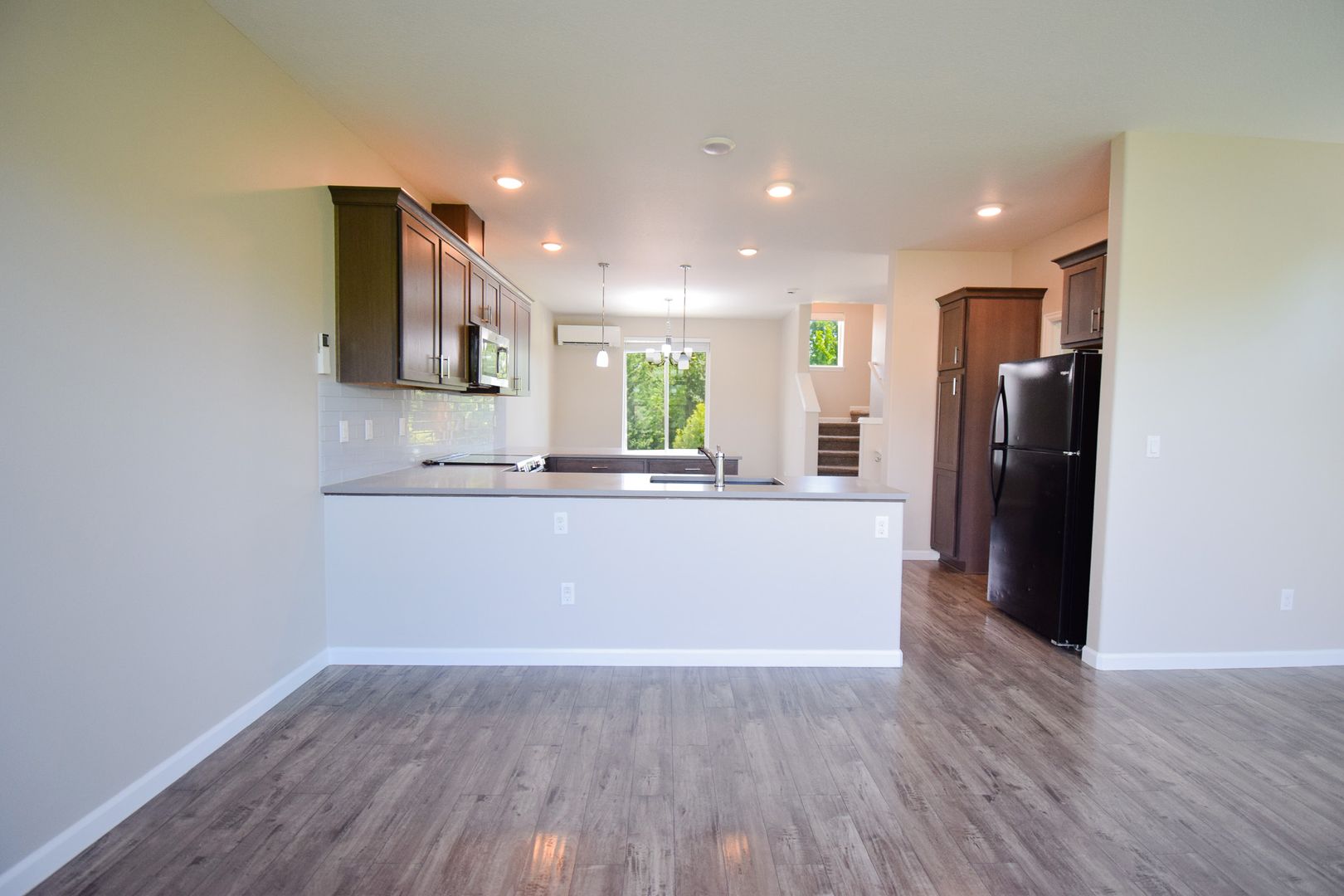 Beaverton Townhome: 16571-16689 SW Barsotti Street