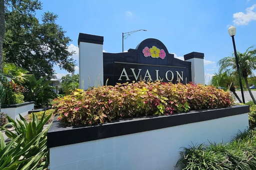 $1,500 | First-Floor Condo with Private Porch! – photo 1