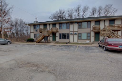 1 Bedroom apartment near Blackhawk College in Moline!