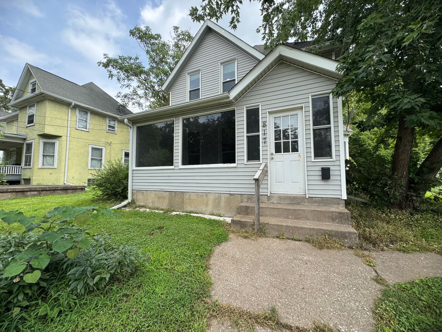 Davenport House: 817 N Marquette St