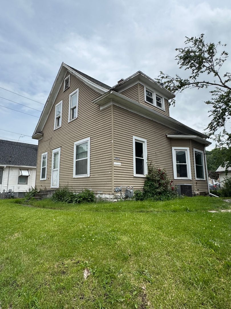 Moline House: 3902 4th Avenue