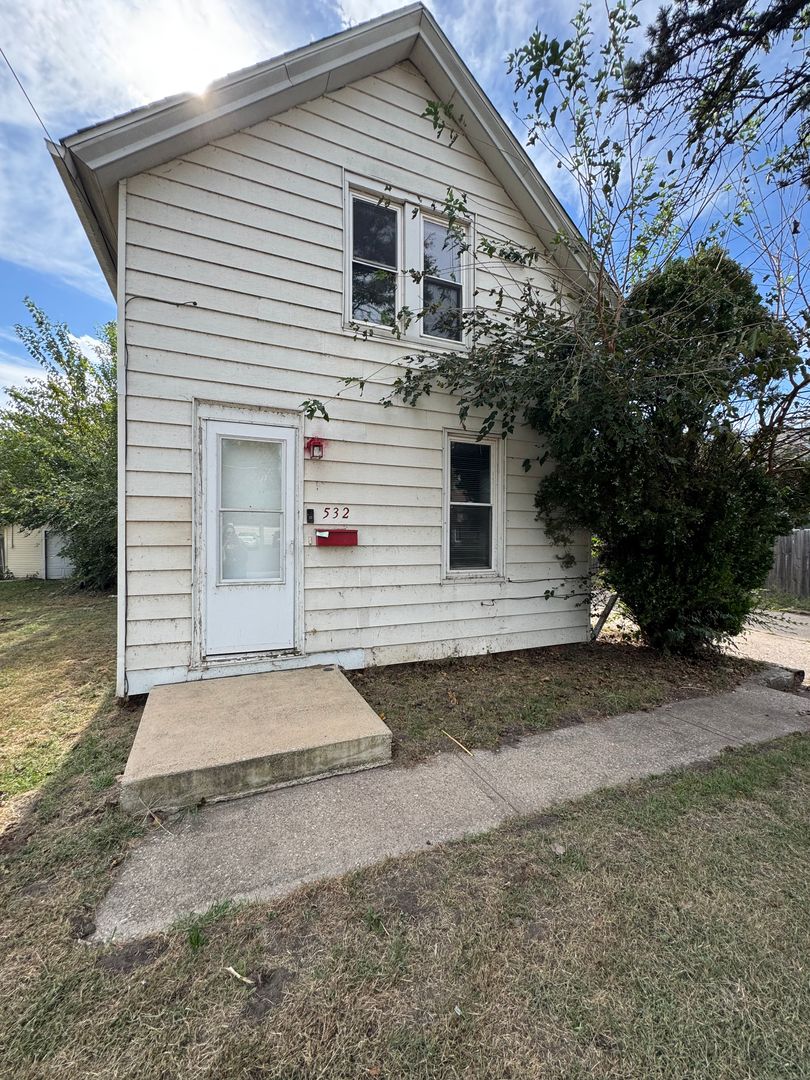 Rock Island House: 532 21st Ave.