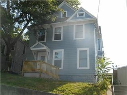 1 Bedroom, 1 Bathroom near Palmer College – photo 1