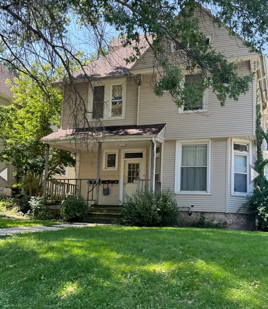 Davenport Apartment: 1228 Tremont Avenue