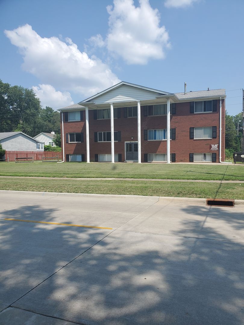 Moline Apartment: 5509 34th Ave