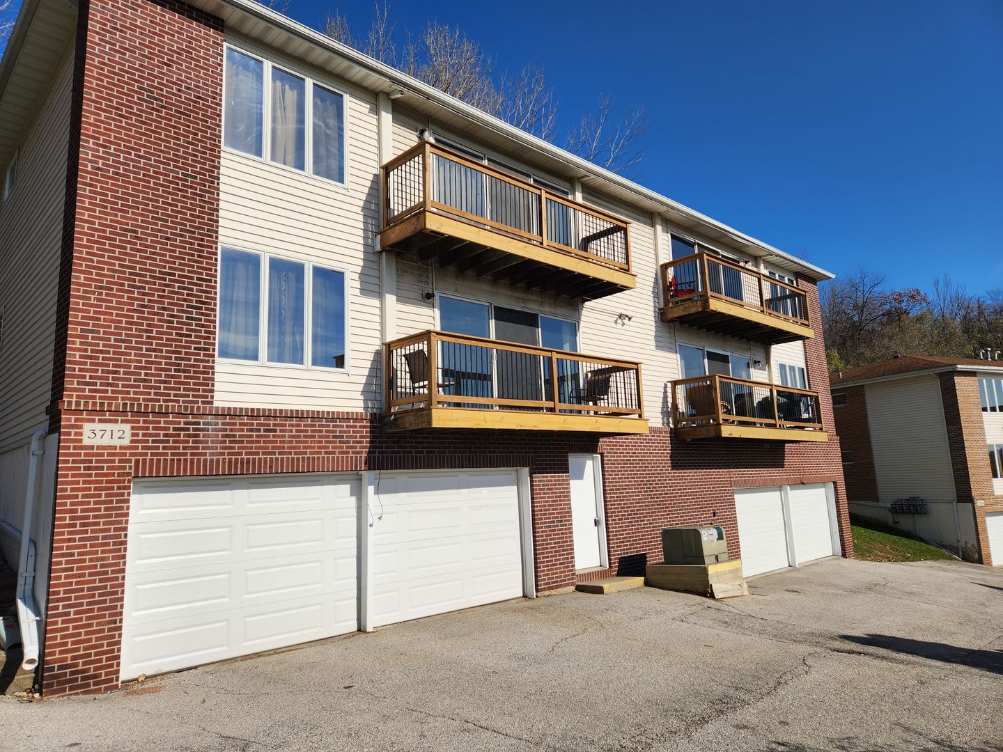 Moline Apartment: 3712 35th St