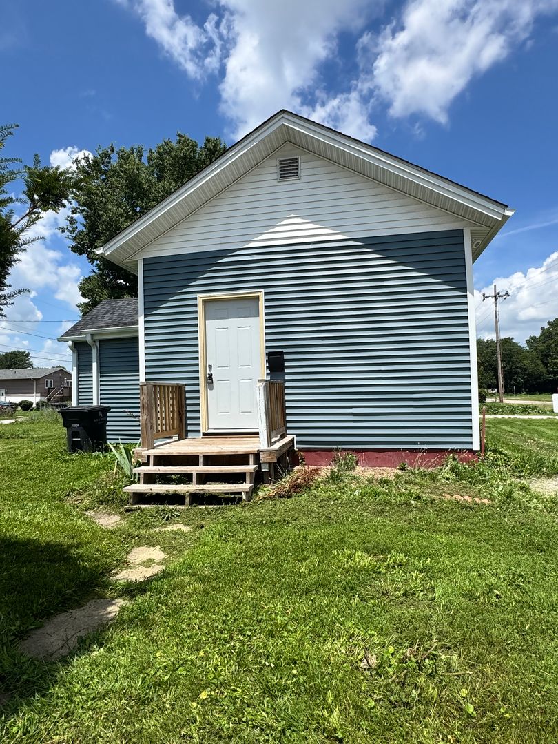 Rock Island House: 621 7th Avenue
