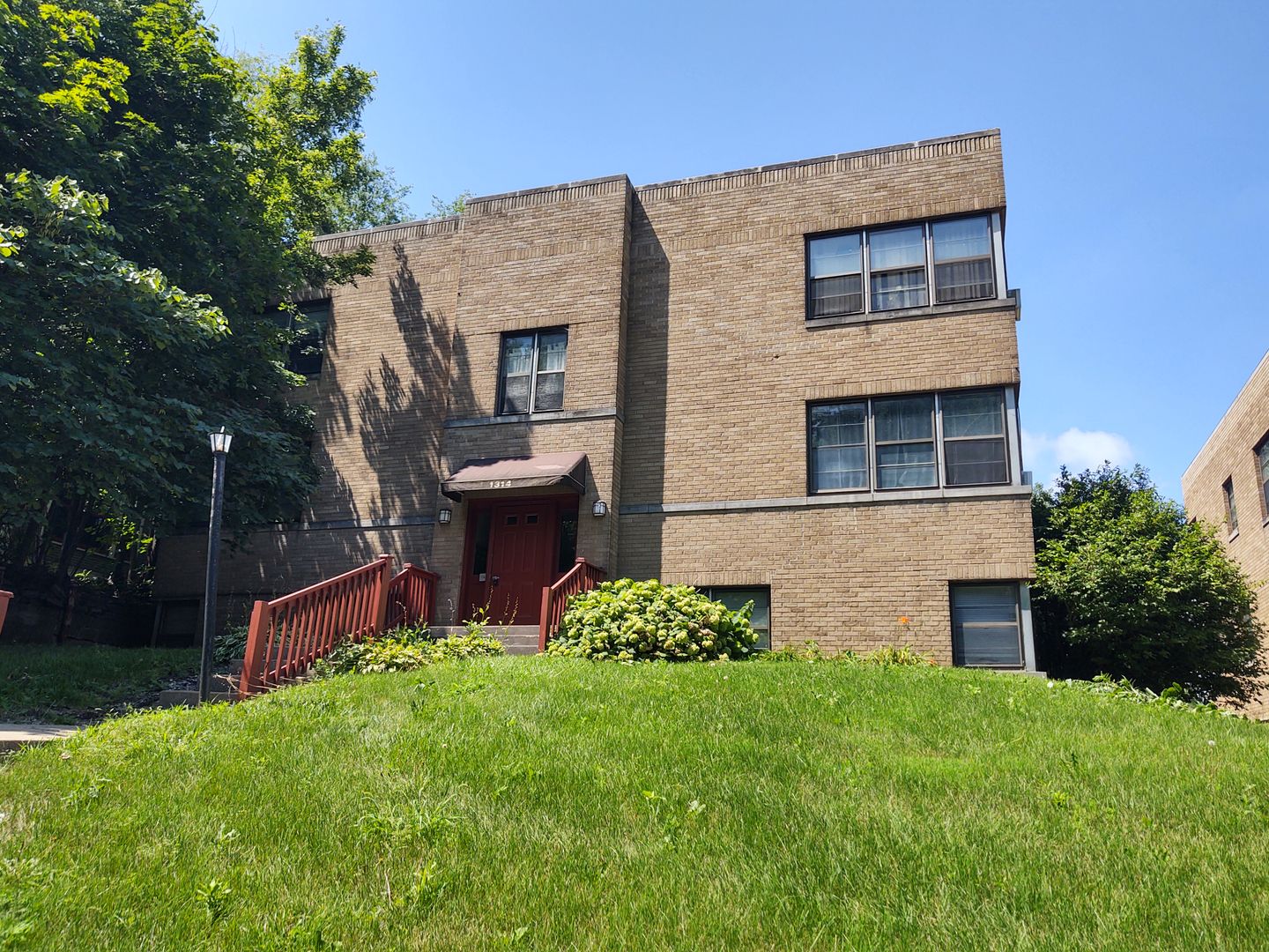Rock Island Apartment: 1314 20th Street
