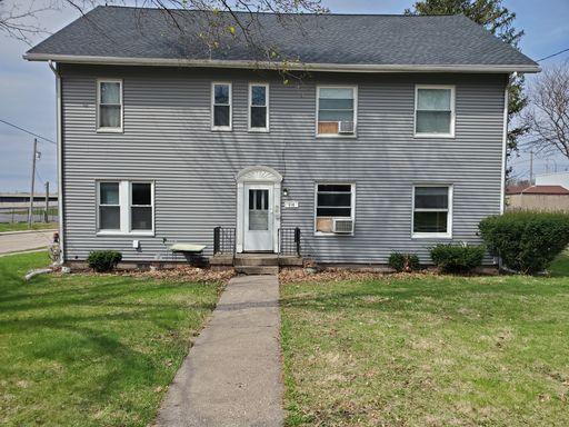 2 Bedroom 1 Bath in Bettendorf – photo 1