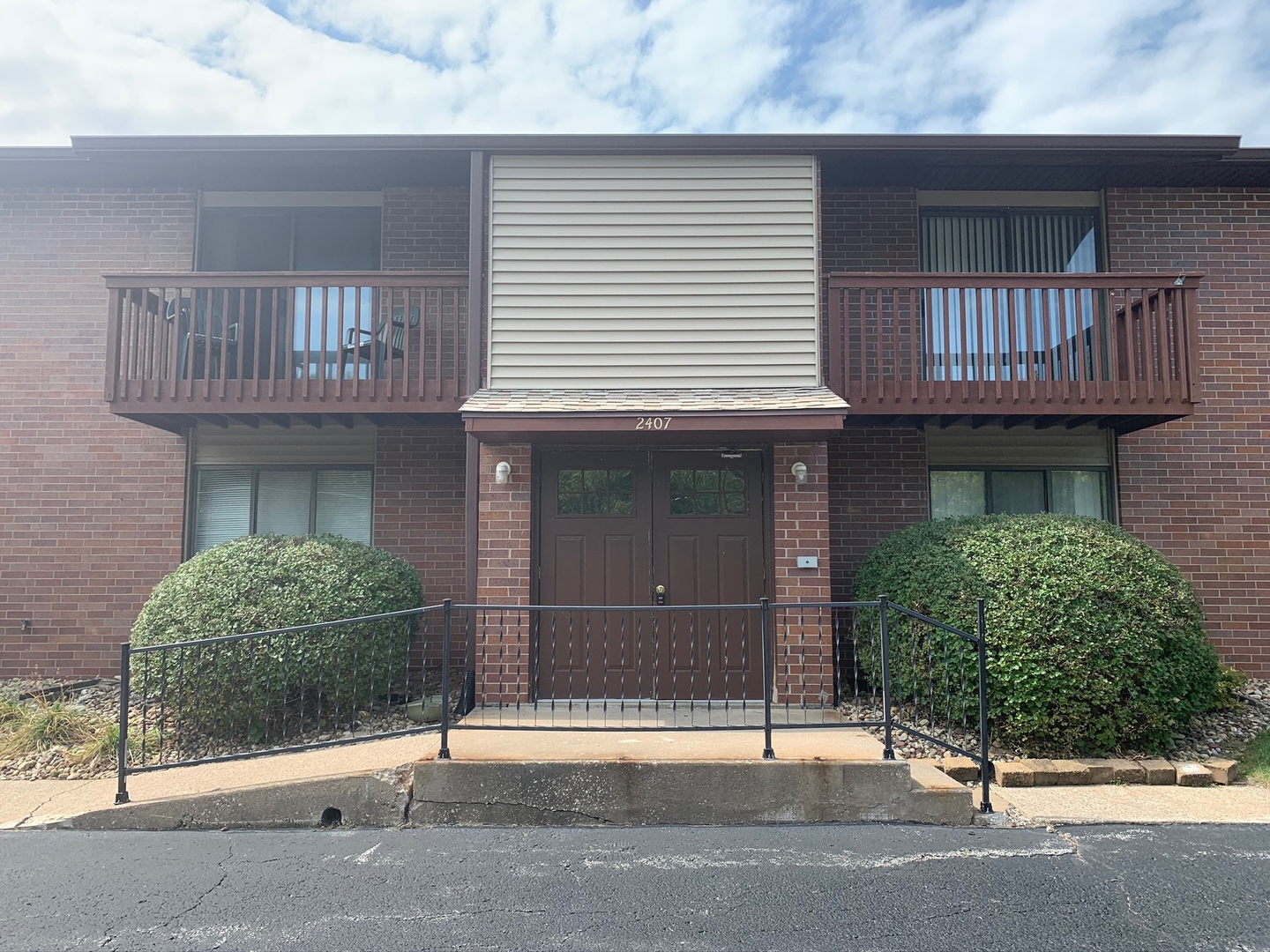 Moline Apartment: 2407 34th Street