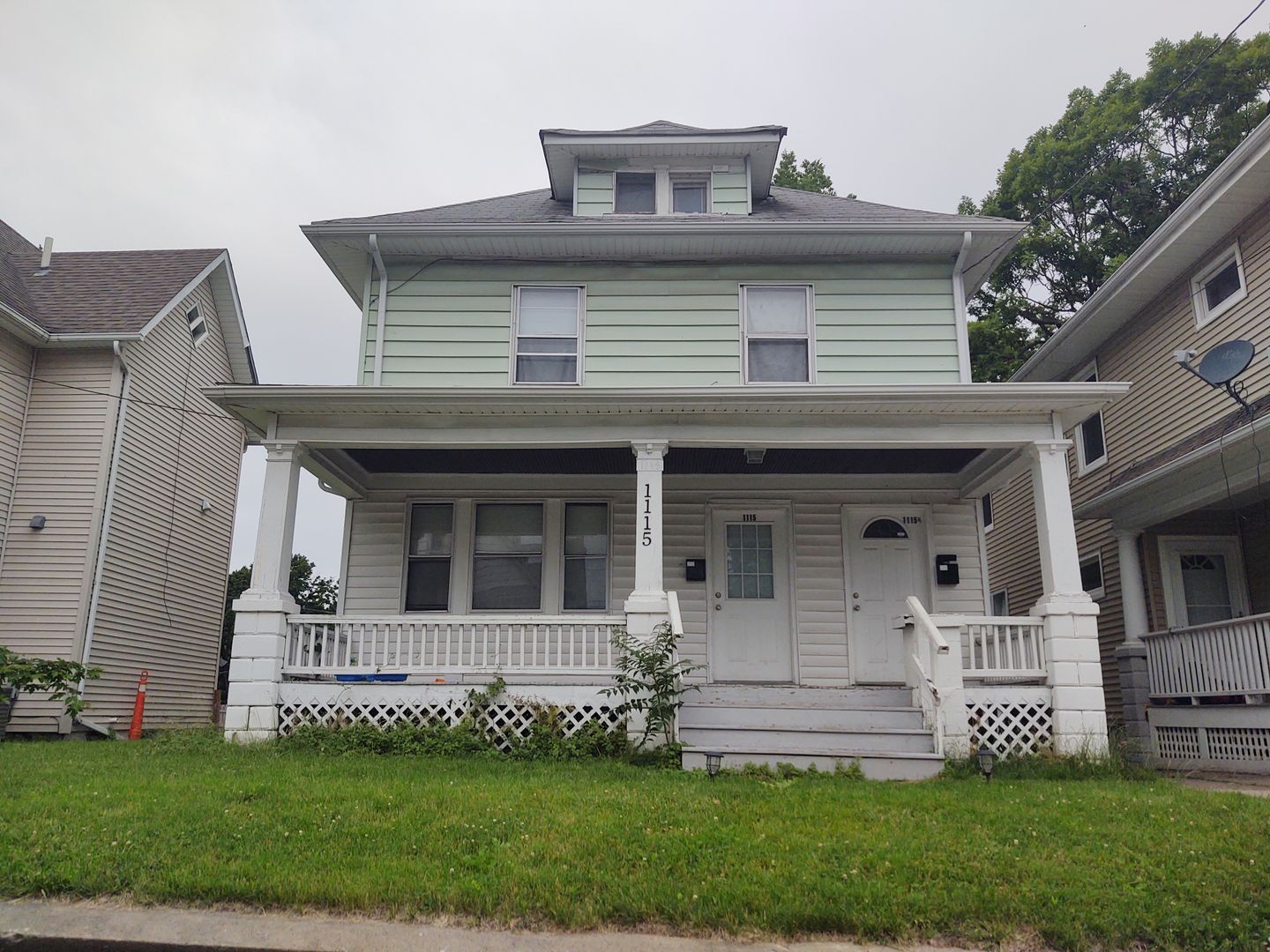 Moline Apartment: 1115 14th Street