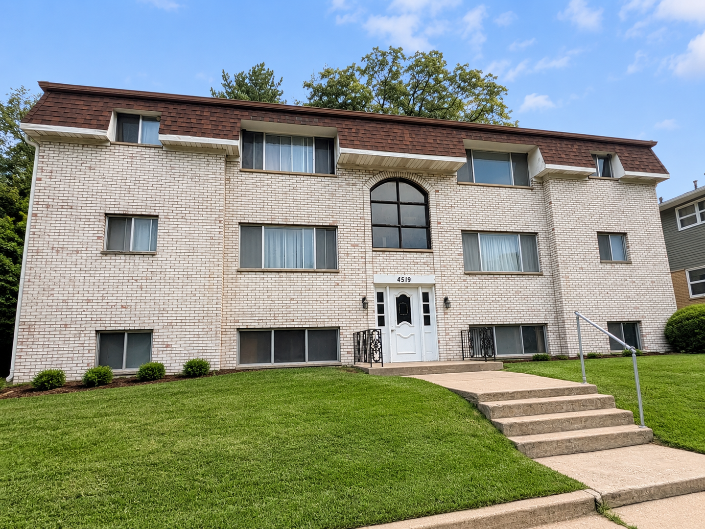 Moline Apartment: 4519 12th Ave