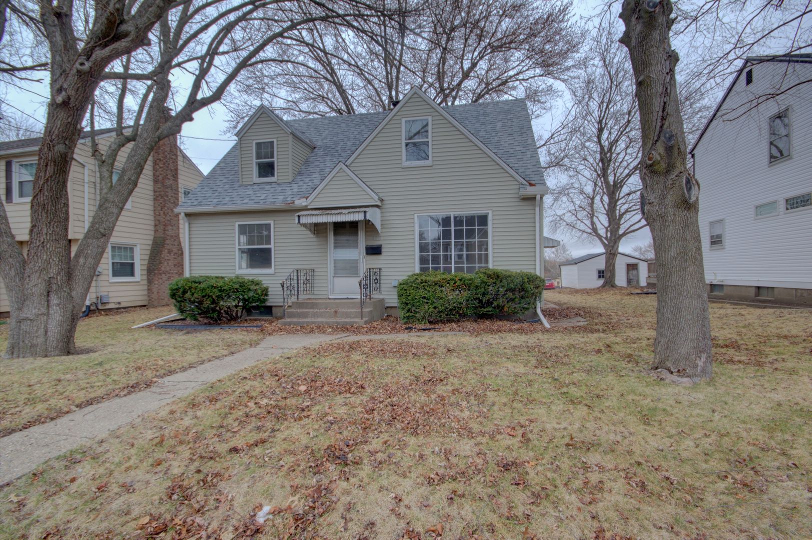 Davenport House: 1118 E 29th St