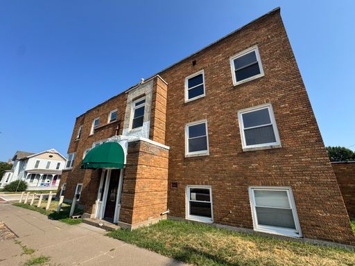 1 bedroom 1 bath apartment in Rock Island