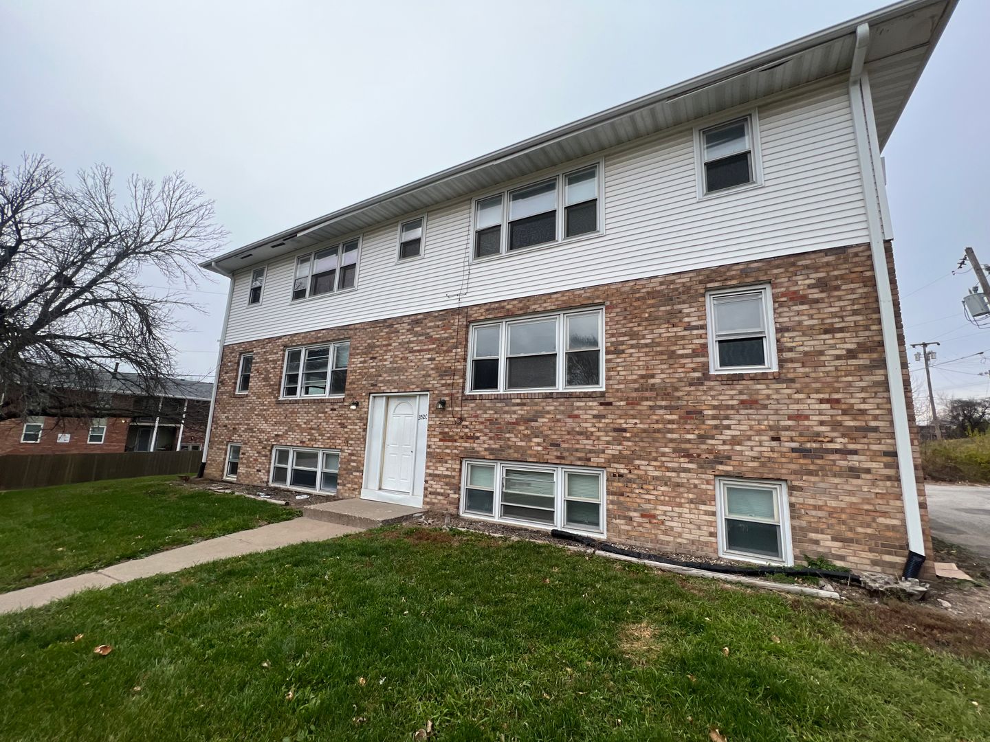 Davenport Apartment: 3520 Bridge Ave