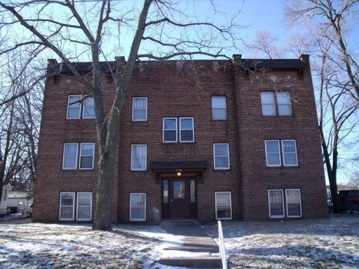 Rock Island Apartment: 2930 5th Ave