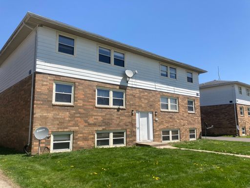 2 bedroom 1 bath apartment in Davenport – photo 1