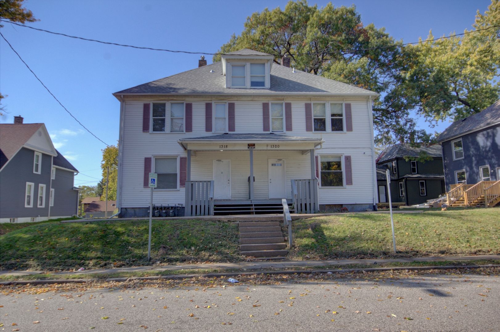 Davenport Apartment: 1318 1/2 Brown St