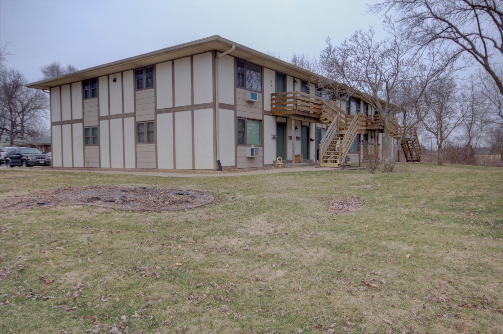 Moline Apartment: 3520 60th St
