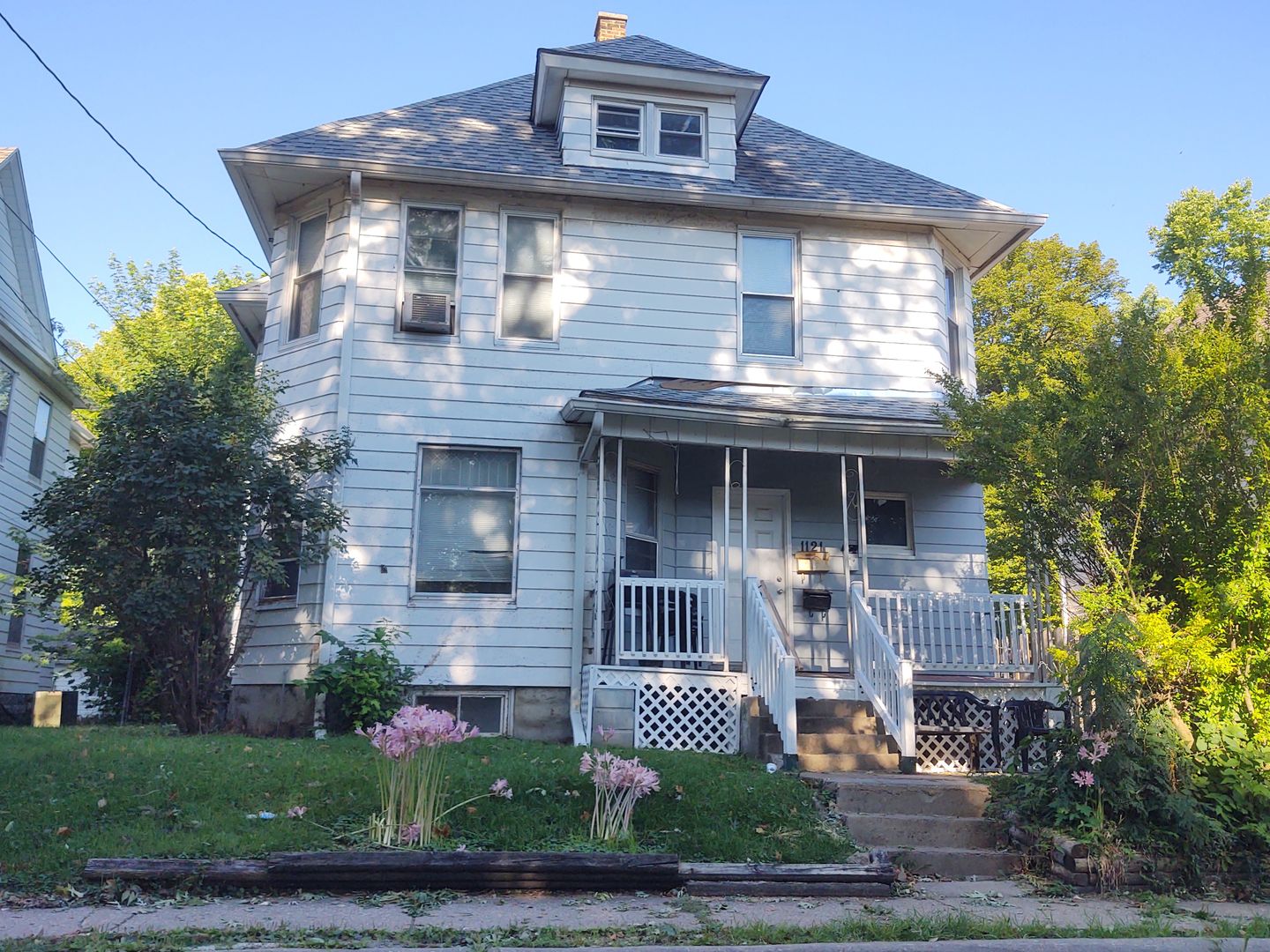Moline Apartment: 1121 14th Street