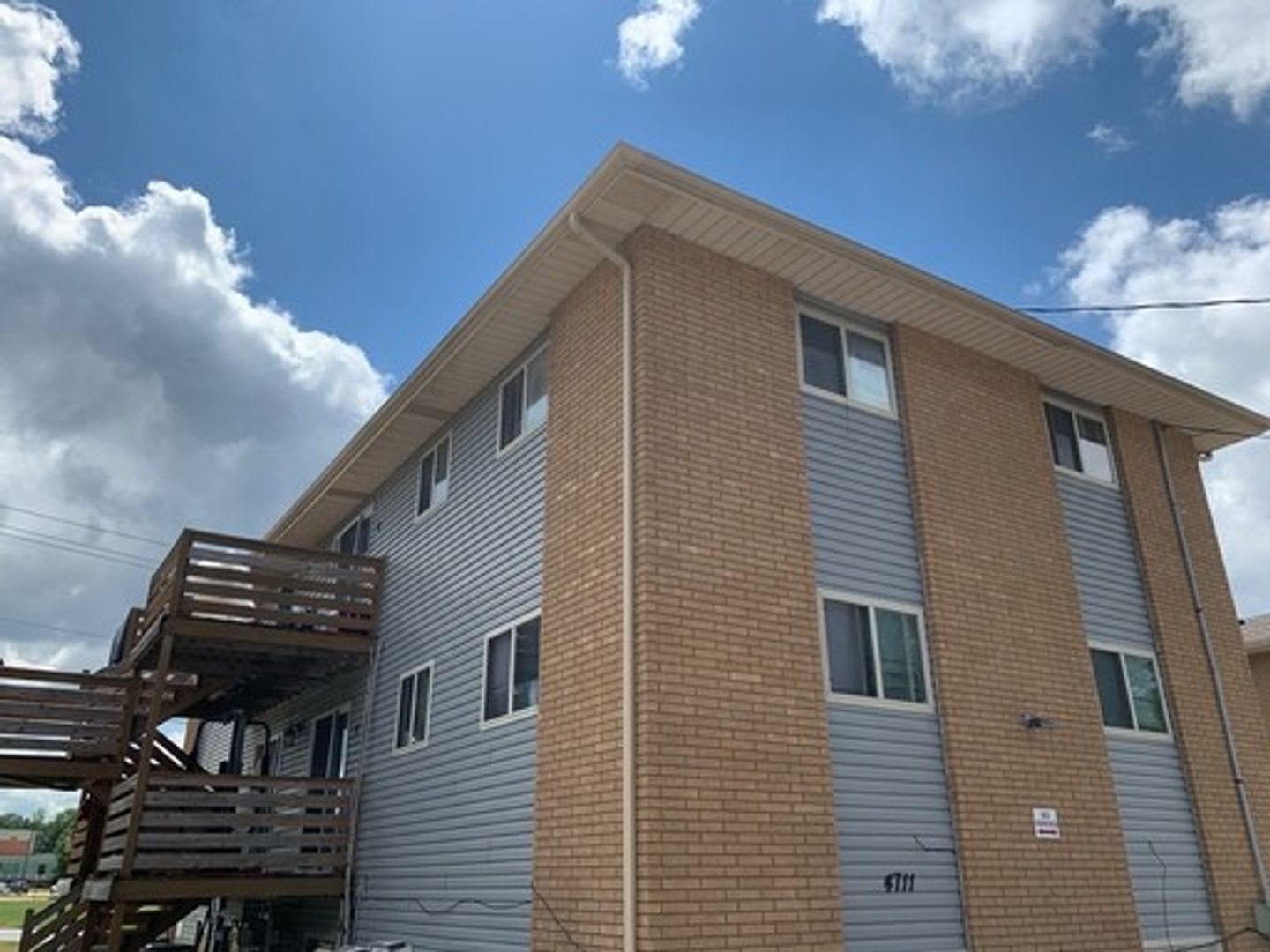 Moline Apartment: 4711 12th Ave