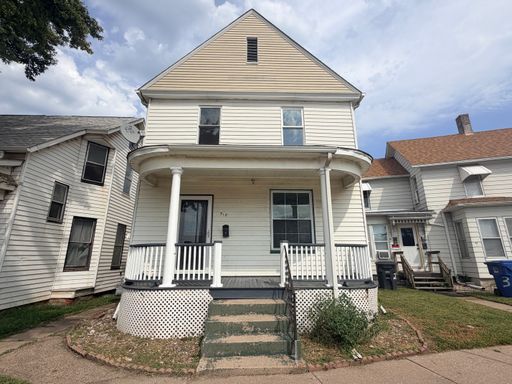 Newly Renovated 3-Bedroom Home in Moline – photo 1