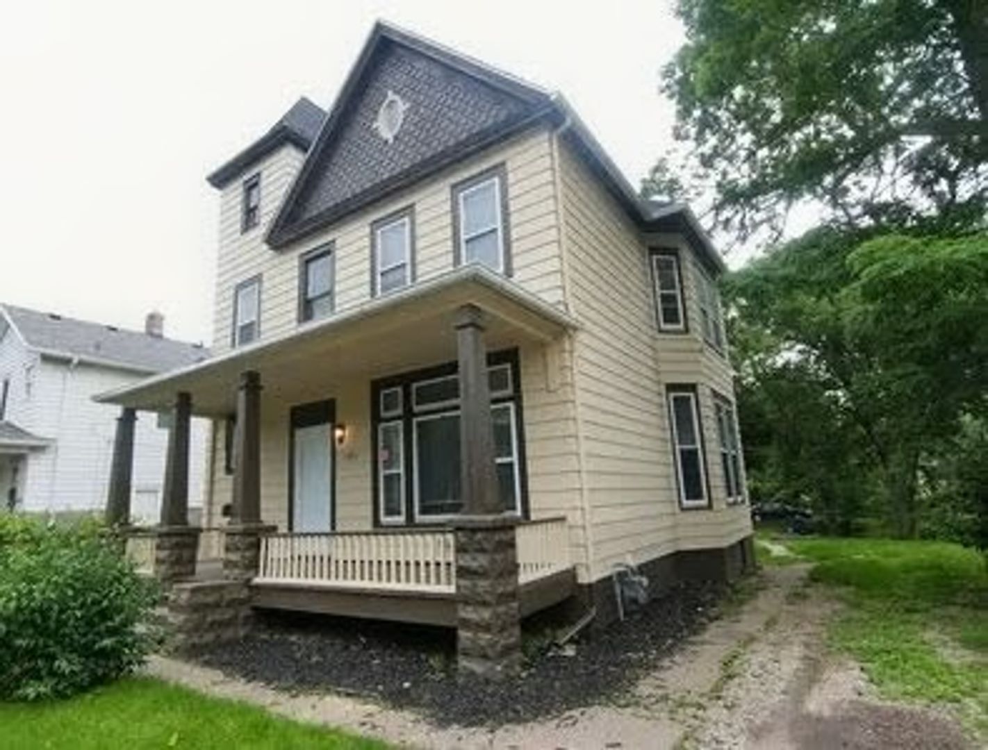 Davenport House: 1323 Gaines Street