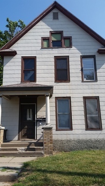 Moline Apartment: 1314 11th Street