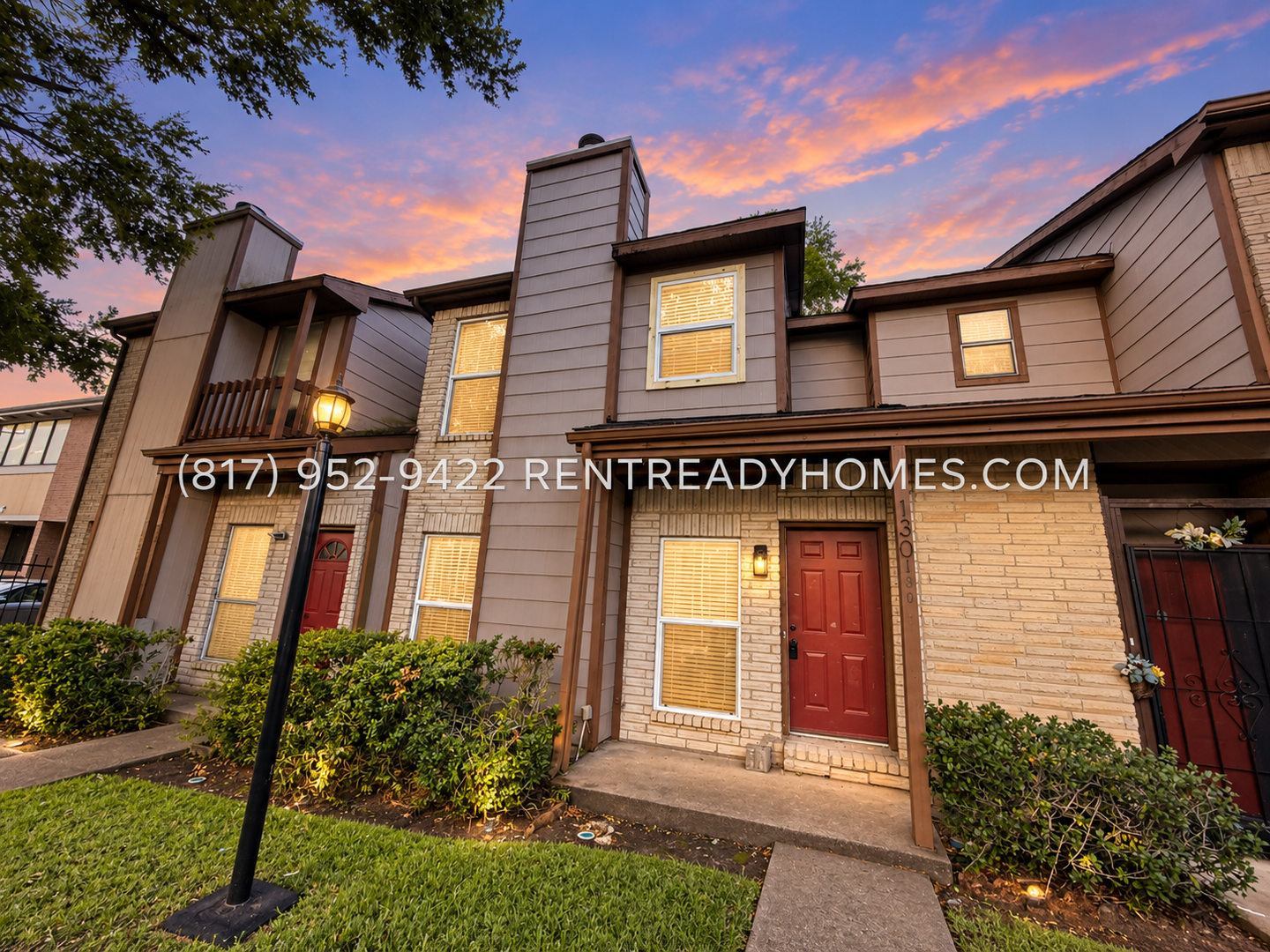 Houston House: 12300 Brookglade Cr