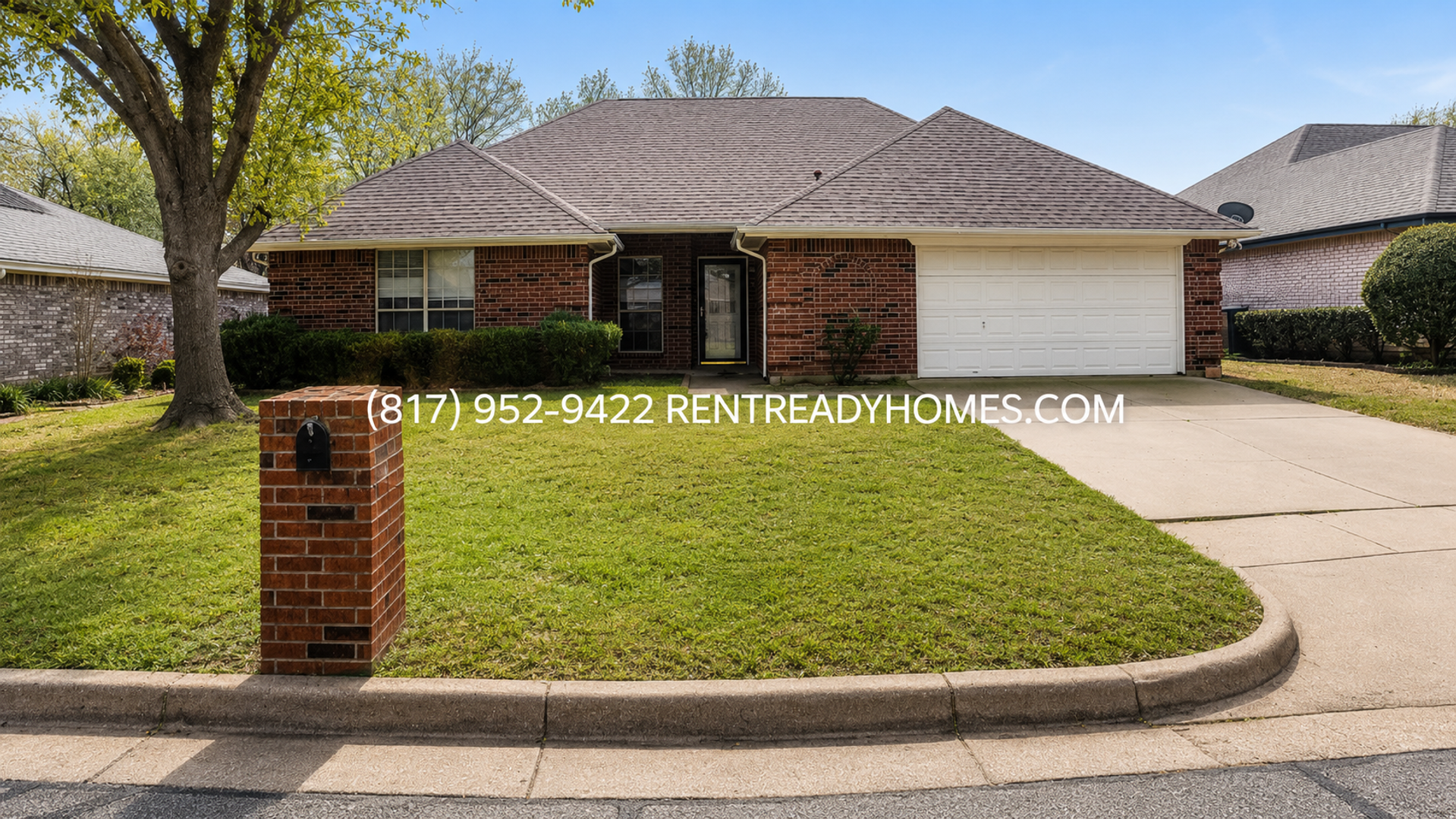 Burleson House: 120 Clover Ln