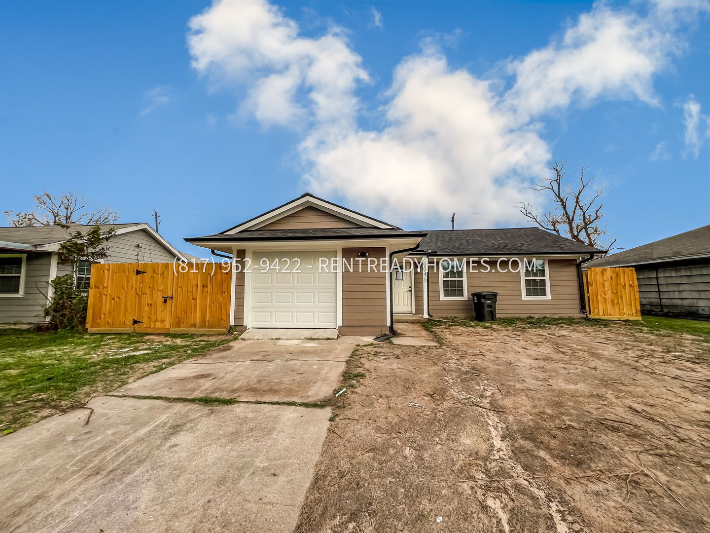 Houston House: 9946 Woodwick St