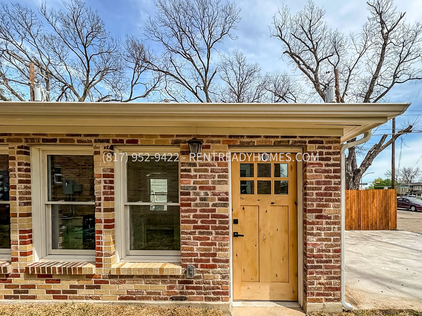 Dallas Apartment: 104 S. Windomere Ave.