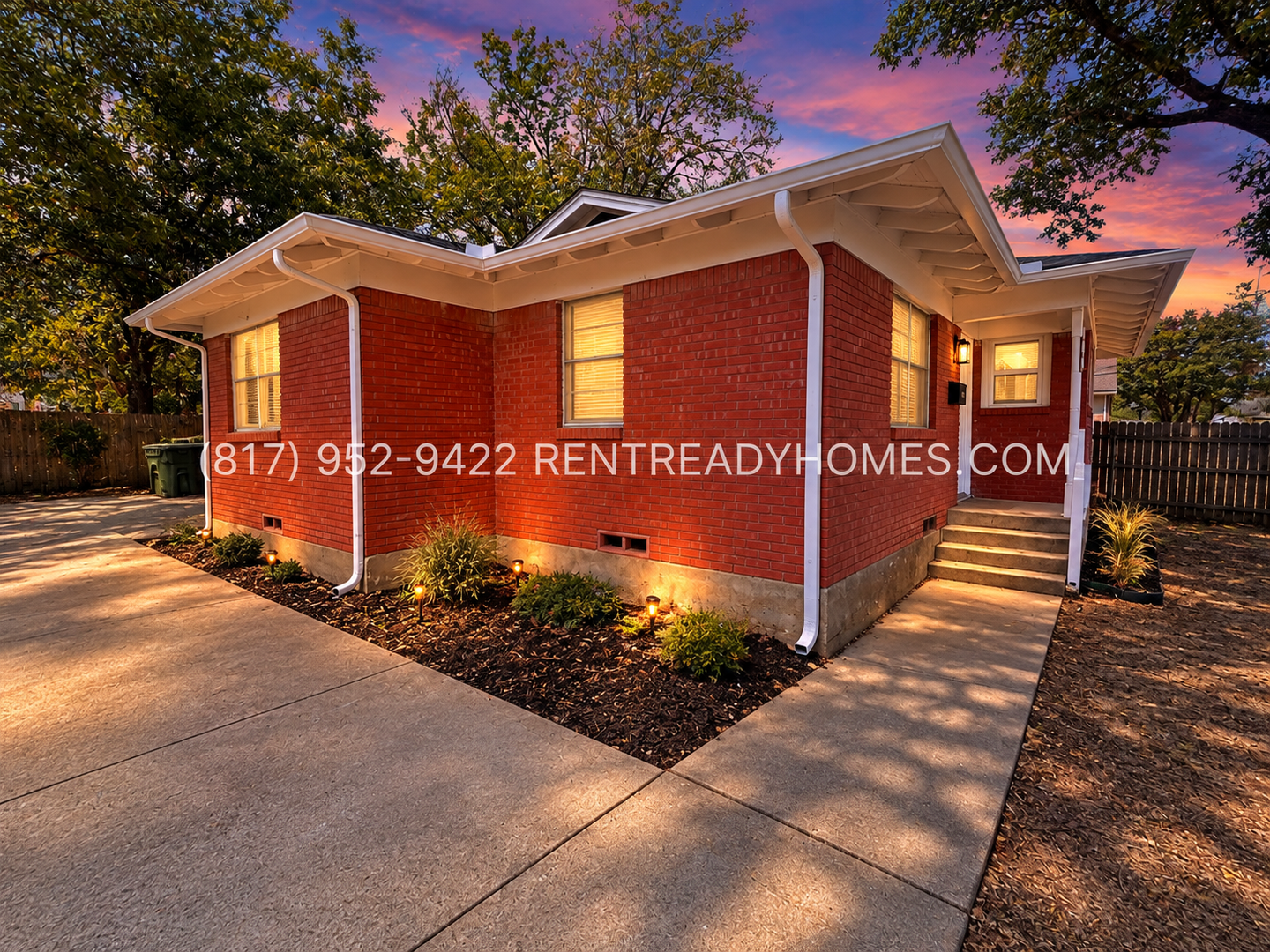 Arlington House: 806 N Center St,