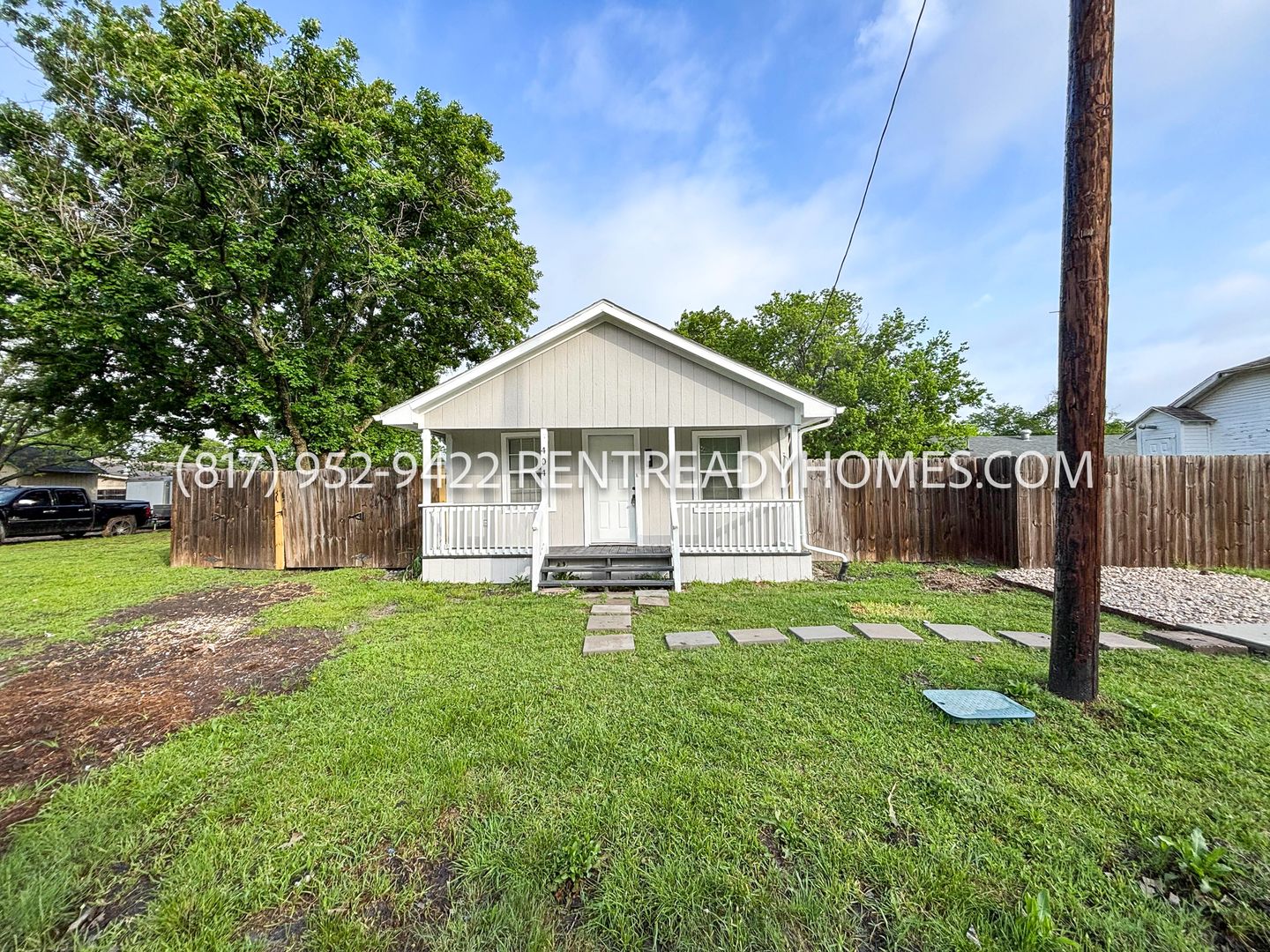 Forney Apartment: 404 Oak St