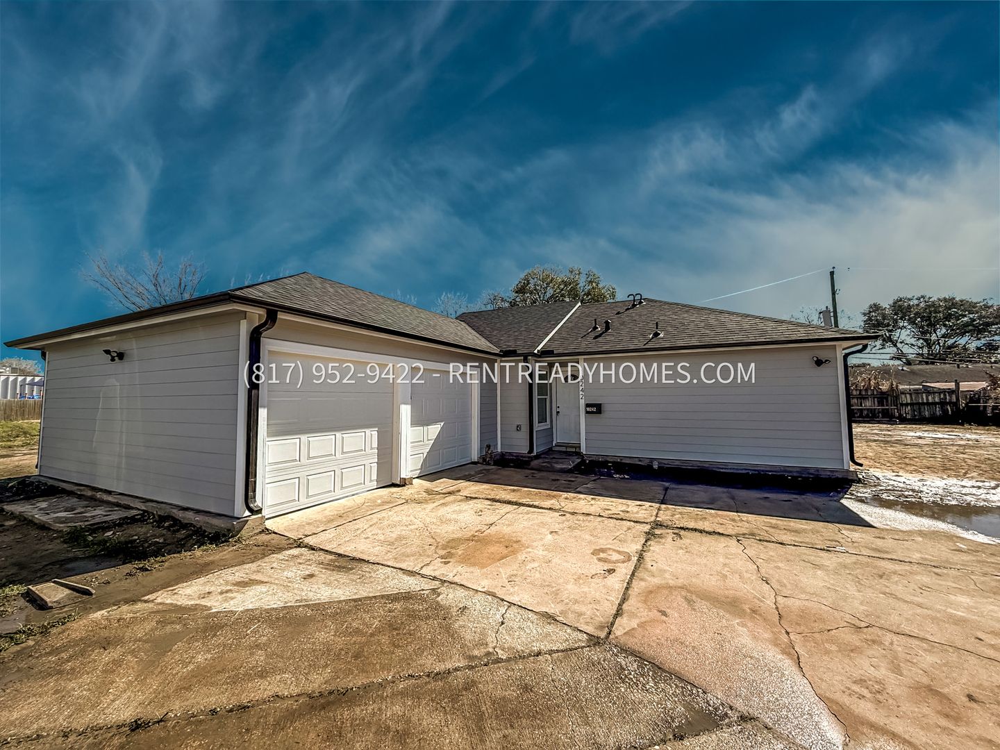 Houston House: 10242 Fuqua St