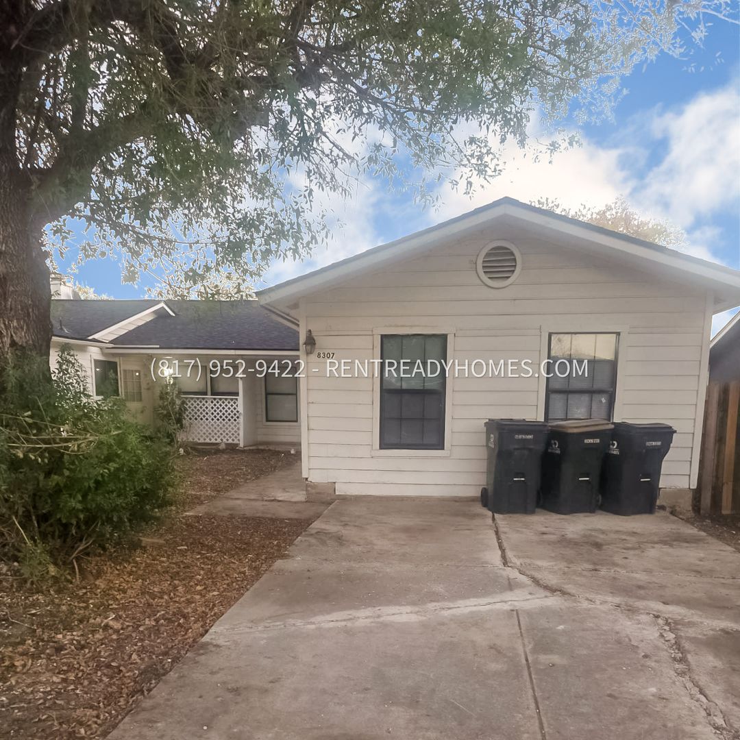 San Antonio House: 8307 Forest Ridge Dr