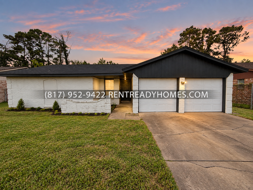 3 Bedroom House – 11802 Crystalwood Dr, Houston, TX 77013