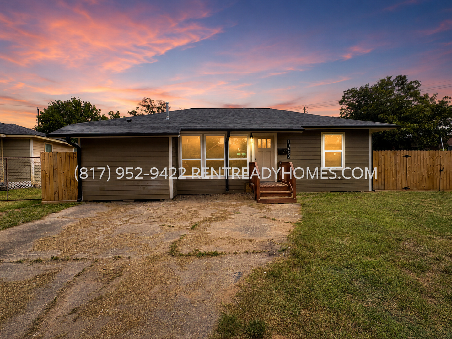 Houston House: 10433 N Oswego St