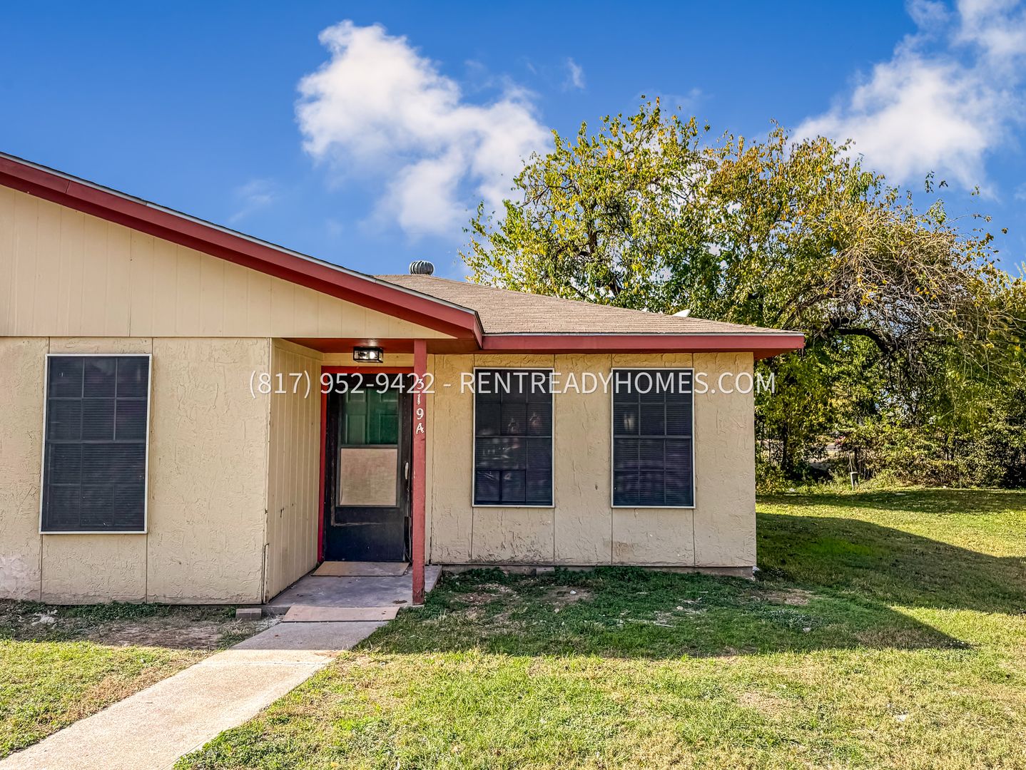 Bryan Apartment: 319 Frontier Dr.