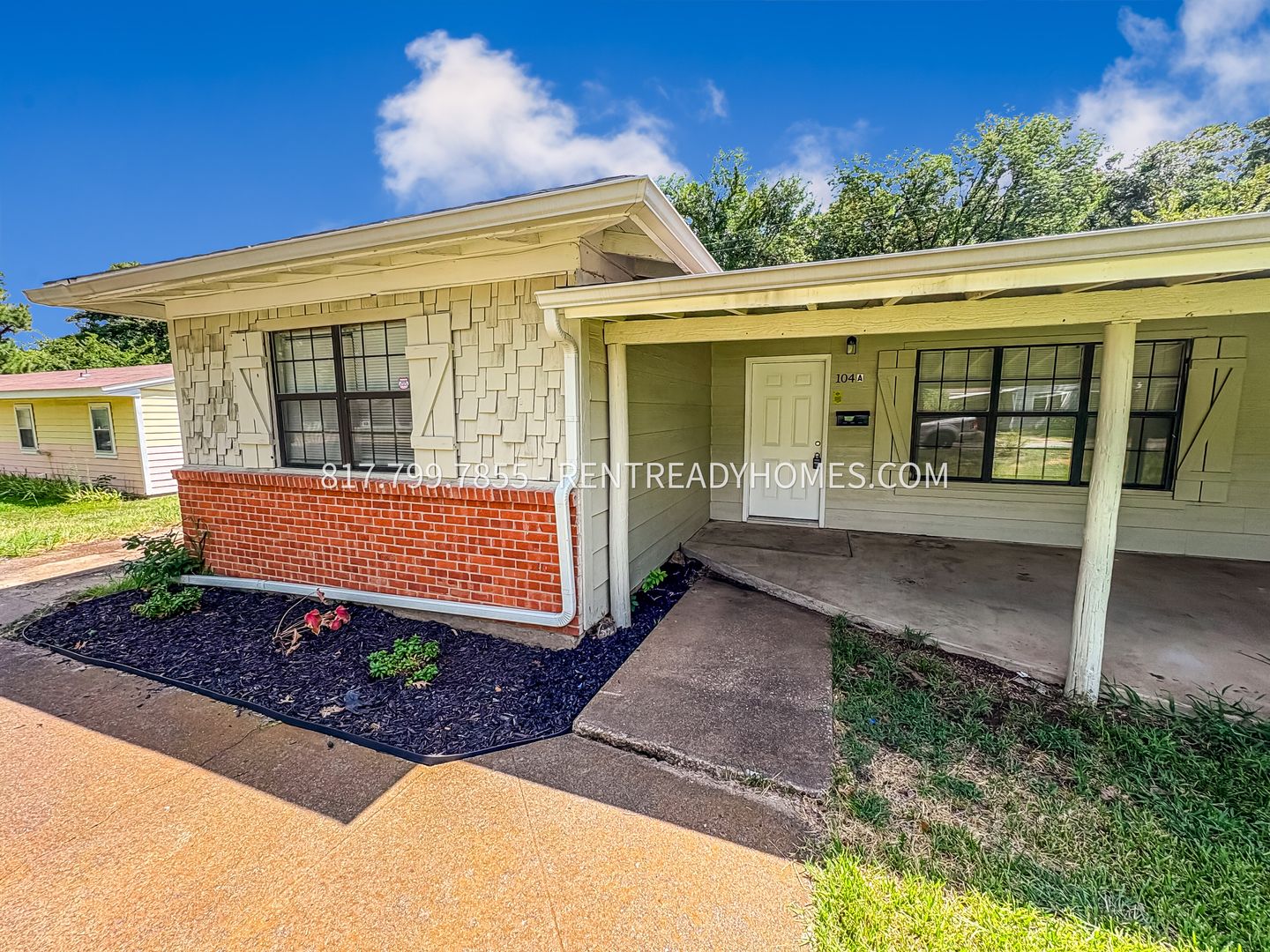 Denison Apartment: 104 Twining Dr