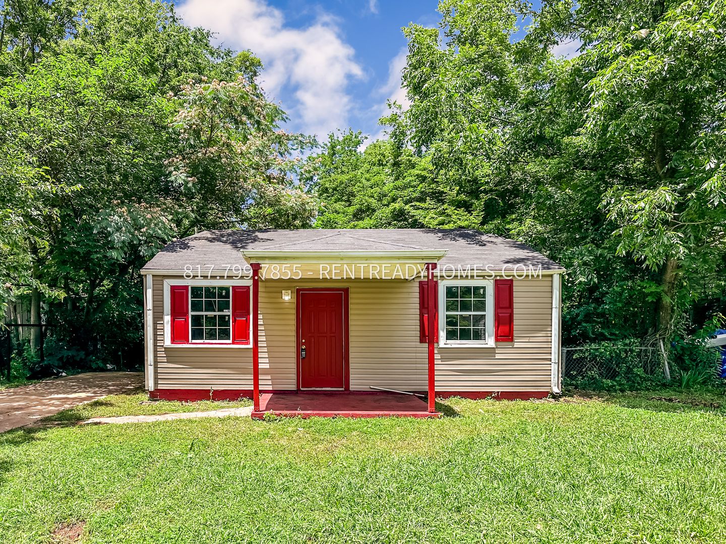 Birmingham House: 1420 Rayfield Dr