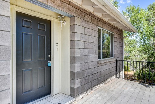 2 Bedroom, 2 Bath Upstairs Apartment with deck and fenced yard - Prescott! – photo 1