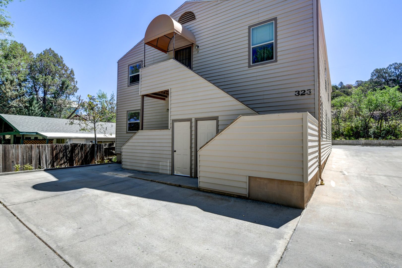 Prescott Apartment: 323 S Virginia Street